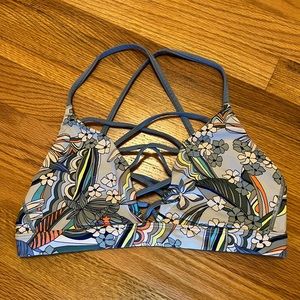 Victoria Sport Strappy Bra - Small